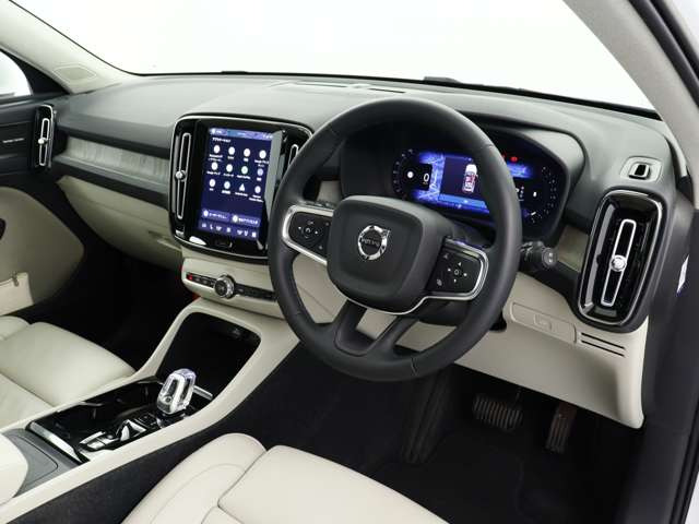 XC40アルティメット B4 AWD 4WD
