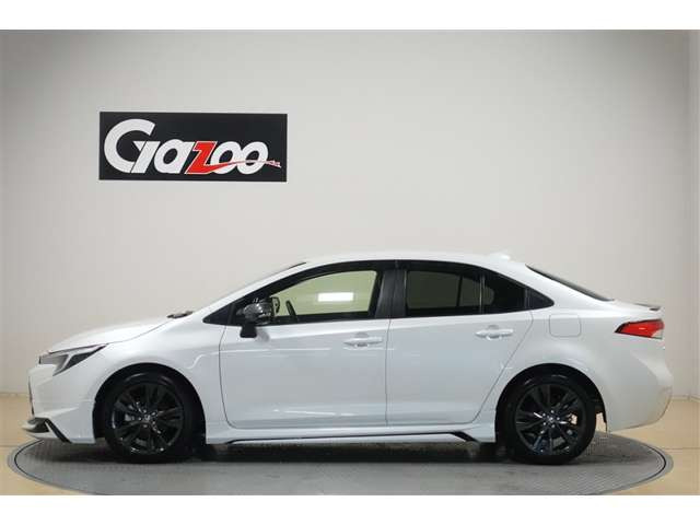 カローラ1.8 ハイブリッド W×B