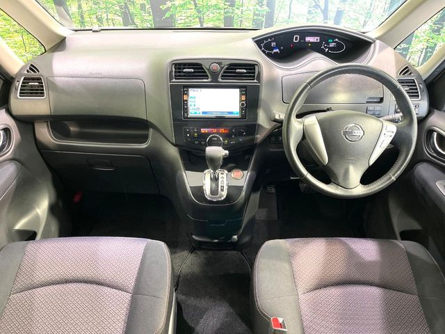 セレナ2.0 ハイウェイスター S-HYBRID