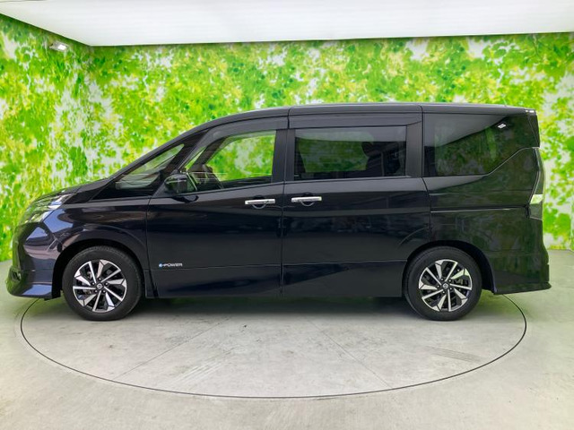 セレナ1.2 e-POWER ハイウェイスターV