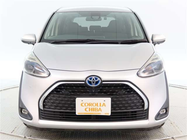 シエンタハイブリッド 1.5 G クエロ