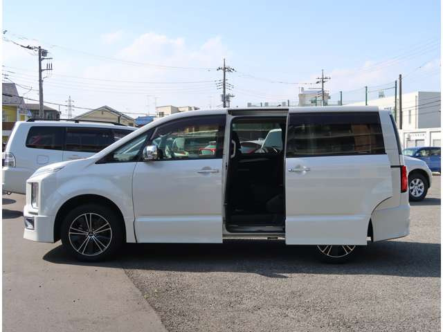 デリカD:5アーバンギア 2.2 G  4WD