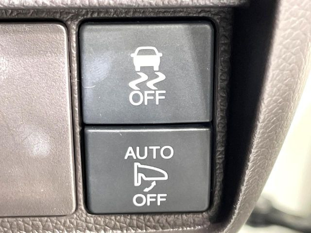 �y������h�~���u�z�ԗ��̉���������m����ƁA�����I�Ɏԗ��̐i�s������ۂ悤�Ɏԗ��𐧌䂵�܂��B�J�̓��ȂǊ���₷���H�ʏ󋵂ł����S�ȉ^�]���\�ł��B