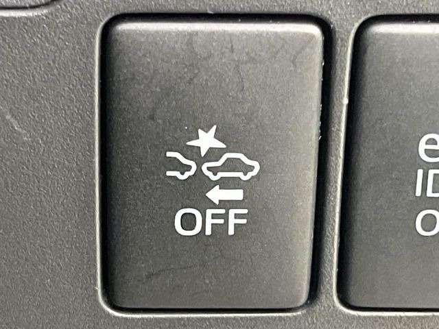 �y�X�}�[�g�A�V�X�g�z���s���ɑO���̎ԗ�����F�����A�Փ˂������Ȏ��͌x��ƃu���[�L�ŏՓˉ���Ɣ�Q�y�����A�V�X�g�B�����S�Ƀh���C�u�����y���݂��������܂��B