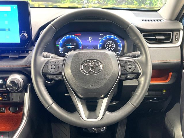 �y�����v�����X�e�A�����O�z�㎿�Ȋv���g�p���邱�ƂŁA��ɂ����������݂ƂĂ��^�]���₷���n���h���ł���