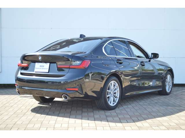 3シリーズセダン320i