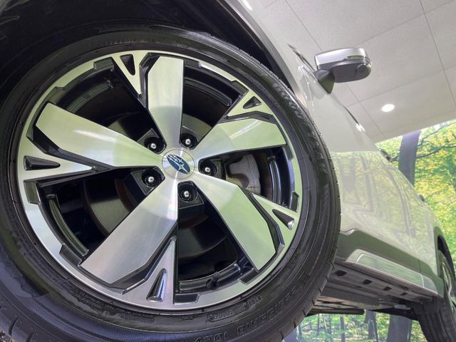 �y����18�C���`�A���~�z�C�[���z�O�ςɃ}�b�`���������A���~�z�C�[���𑕒����Ă���܂��B�e��ЊO�A���~�z�C�[����A�X�^�b�h���X�^�C�����戵�����Ă���܂��B���񂲑��k����������