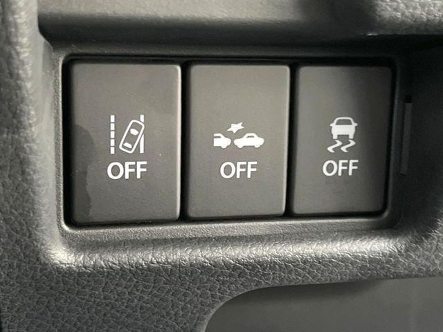 �y�X�Y�L �Z�[�t�e�B�T�|�[�g�z���s���ɑO���̎ԗ�����F�����A�Փ˂������Ȏ��͌x��ƃu���[�L�ŏՓˉ���Ɣ�Q�y�����A�V�X�g�B�����S�Ƀh���C�u�����y���݂��������܂��B