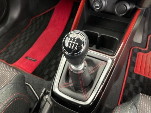 【フロア6速MT】走りの6速MT!!スポーティーな走行をお楽しみいただけます♪