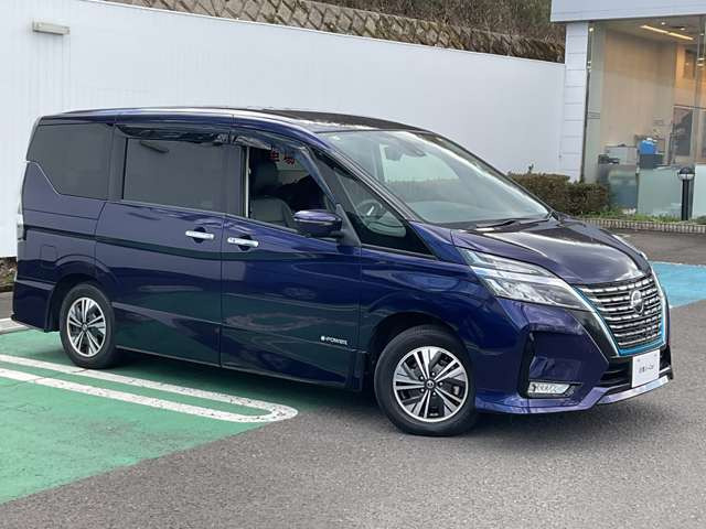 セレナ1.2 e-POWER ハイウェイスターV