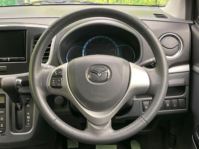 �y�����v�����X�e�A�����O�z�㎿�Ȋv���g�p���邱�ƂŁA��ɂ����������݂ƂĂ��^�]���₷���n���h���ł���