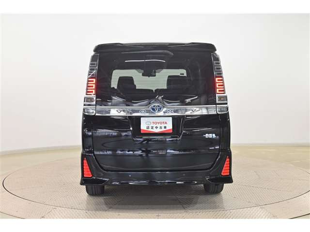 ヴォクシー1.8 ハイブリッド ZS 煌III