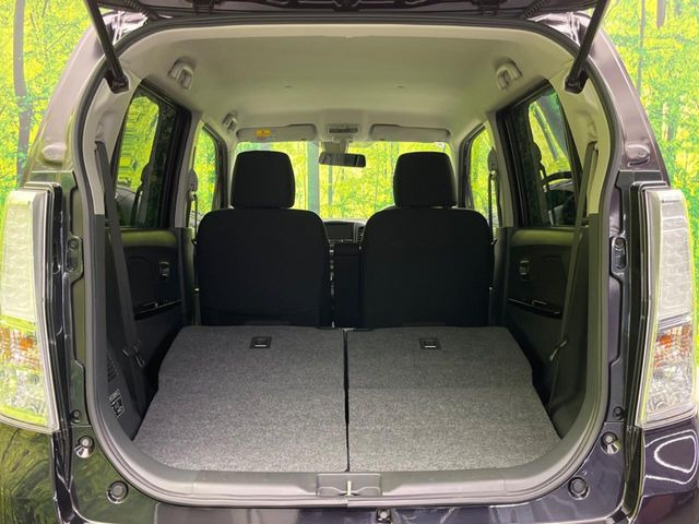 ���i�̂���������ʋ΁A���}���ɏ\���ȉ׎��X�y�[�X���m�ۂ��Ă���܂��B�Z�J���h�V�[�g��|���ƁA�傫�ȉו��̐ύڂ��\�ł���