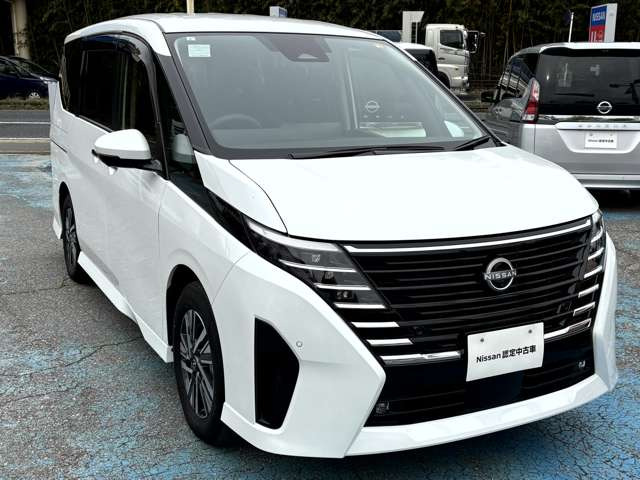 セレナ1.4 e-POWER ハイウェイスターV