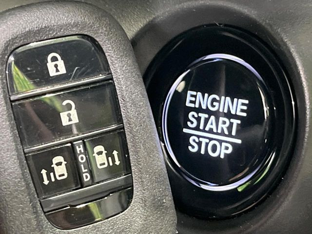 �yHonda�X�}�[�g�L�[�z�J�o����|�P�b�g�ɓ��ꂽ�܂܂ł��h�A�̎{���E�������\�ȃX�}�[�g�L�[�𑕔��B�G���W���̃I���E�I�t�����J�M�����o���K�v����������Ƃ��Ă��֗��ł���