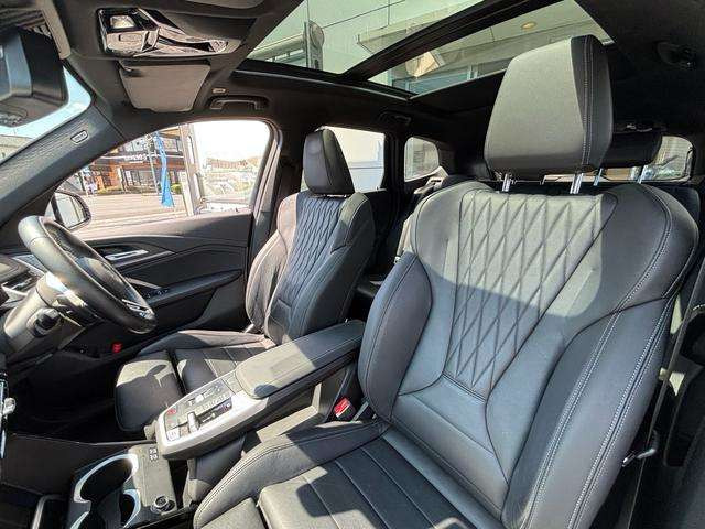 iX1xドライブ30 Mスポーツ 4WD