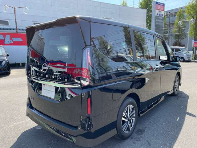 セレナ2.0 ハイウェイスターV