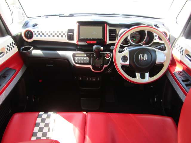 N-BOXスラッシュG インテリアカラーパッケージ