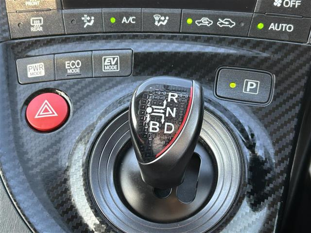 プリウス1.8 S ツーリングセレクション G's