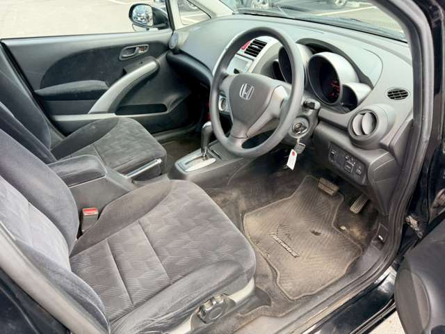 �C�ɂȂ邨�Ԃ�����܂�����E�̓d�b�ԍ����璼�ڂ��X�ɂ��₢���킹���������B�x�����@����ԗ����A��Ԃ܂łȂ�ł������������Ē����܂��B�X�^�b�t�ꓯ���A�����҂����Ă���܂��B