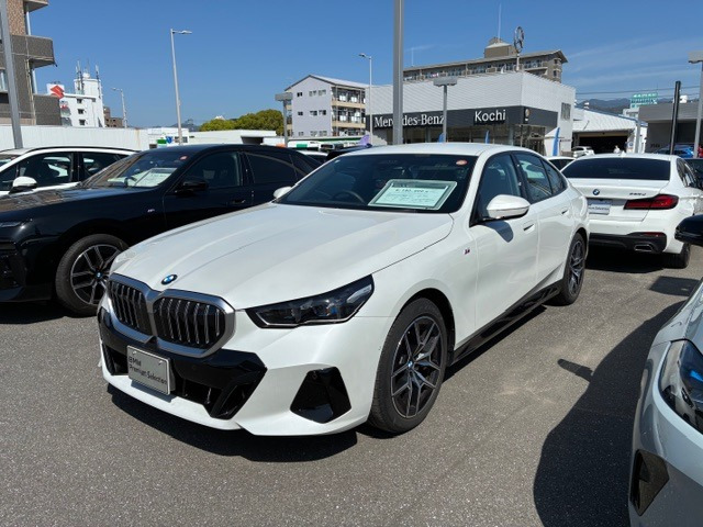 5シリーズセダン523i Mスポーツ