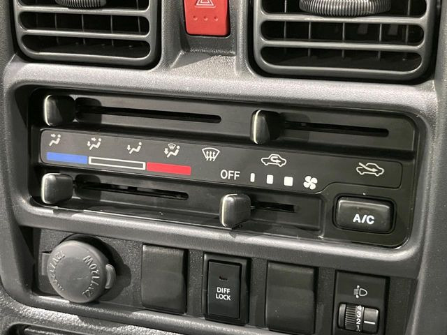 �����~�������Ă��S�Ȃɉ��K�ȋ󒲂�͂��Ă����A�_�C�������G�A�R���𑕔���