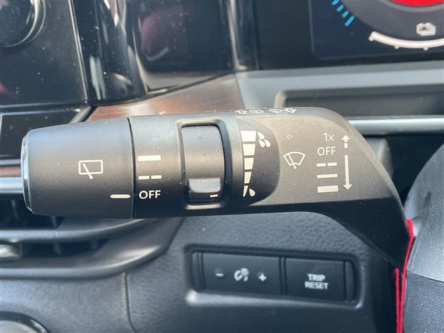 ノートオーラ1.2 G FOUR レザーエディション 4WD