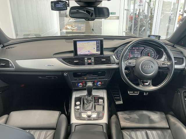 A6アバント2.0 TFSI クワトロ Sラインパッケージ 4WD