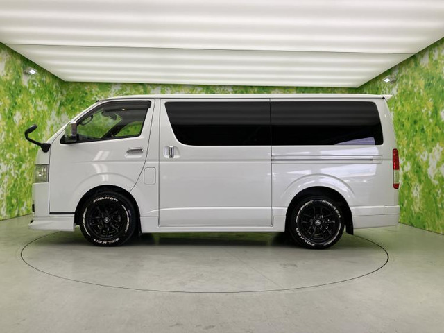 ハイエースバン