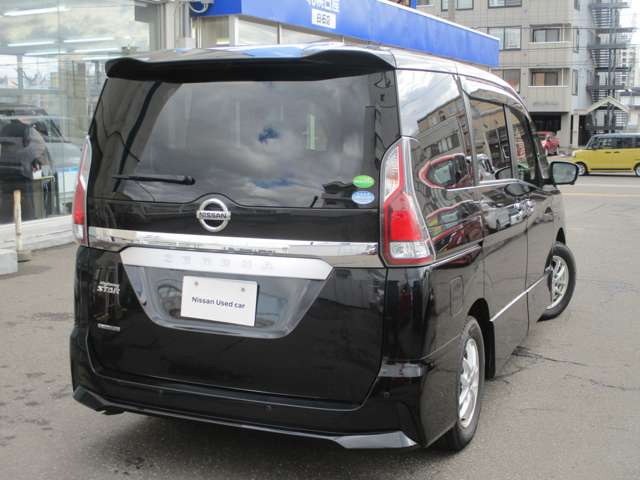 セレナ2.0 ハイウェイスター 4WD