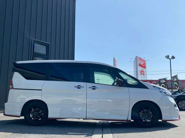 特殊なお車の制作や販売も可能です!(キッチンカーや積載車、ダンプカーやレプリカ車、バスなどなど)流行りのSUVは勿論、EV(電気自動車)やハイブリッド(PHEV含む)も納車実績がございます!何でもご相談を!