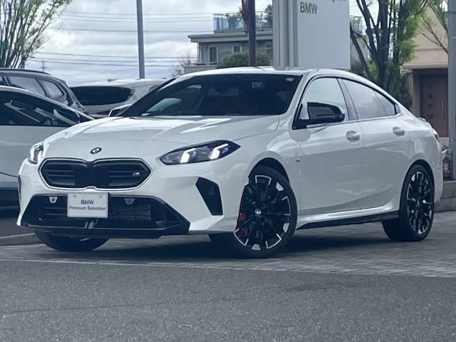 2シリーズグランクーペM235 xドライブ 4WD