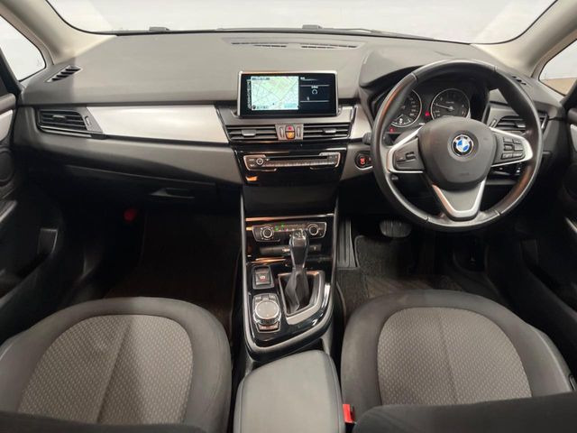 2シリーズアクティブツアラー218i