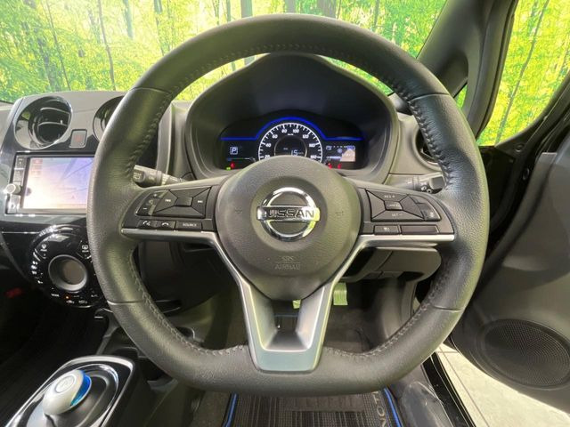 �y�����v�����X�e�A�����O�z�㎿�Ȋv���g�p���邱�ƂŁA��ɂ����������݂ƂĂ��^�]���₷���n���h���ł���