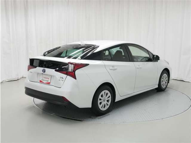 プリウス1.8 S E-Four 4WD