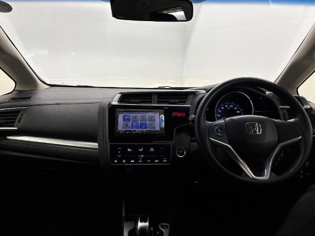 フィット1.5 ハイブリッド Fパッケージ