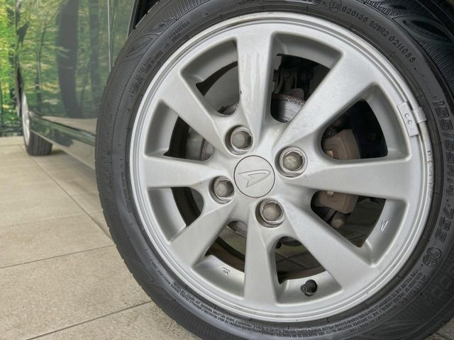 �y����14�C���`�A���~�z�C�[���z�O�ςɃ}�b�`���������A���~�z�C�[���𑕒����Ă���܂��B�e��ЊO�A���~�z�C�[����A�X�^�b�h���X�^�C�����戵�����Ă���܂��B���񂲑��k����������