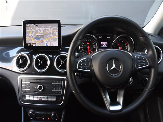 CLAシューティングブレークCLA180 AMGスタイル