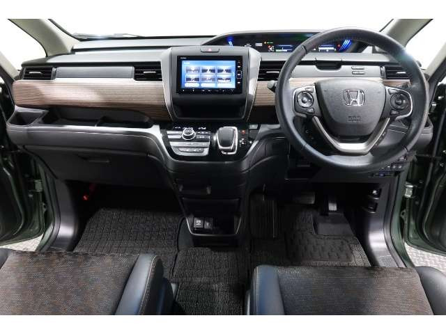 フリード1.5 ハイブリッド クロスター