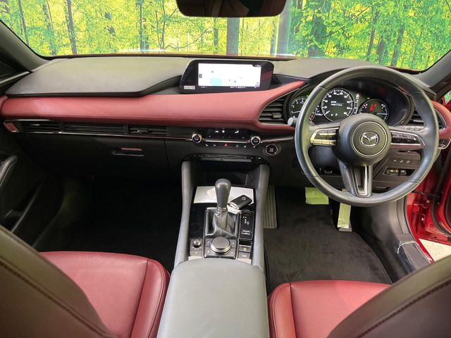MAZDA3ファストバック2.0 20S バーガンディ セレクション