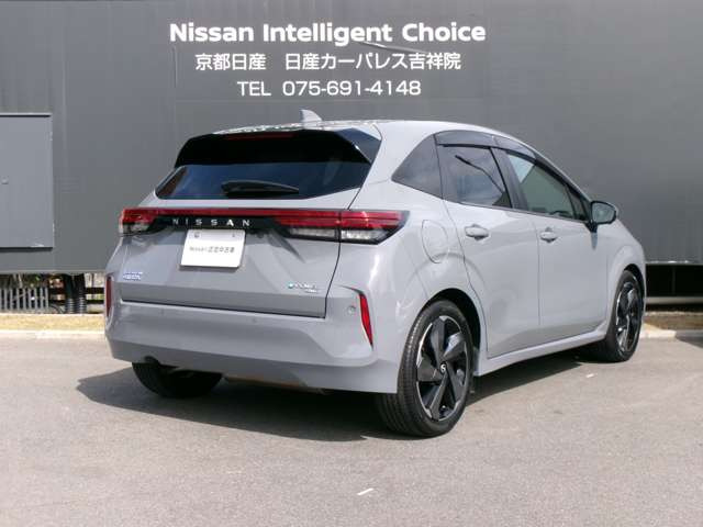 ノートオーラ1.2 G FOUR レザーエディション 4WD