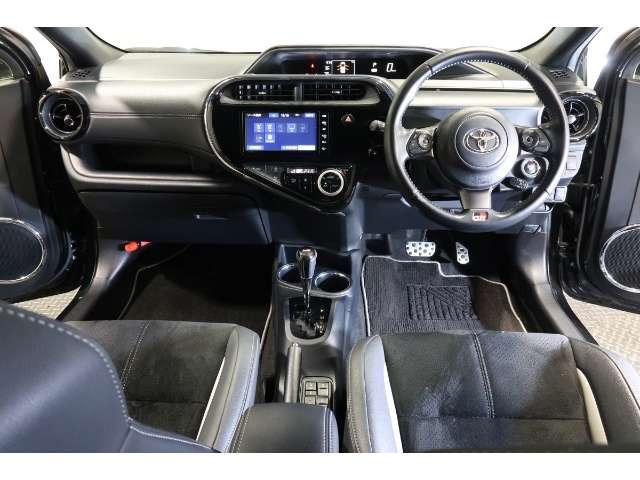 アクア1.5 G GRスポーツ・17インチパッケージ