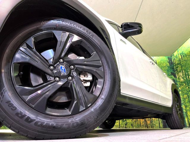 �y����17�C���`�A���~�z�C�[���z�O�ςɃ}�b�`���������A���~�z�C�[���𑕒����Ă���܂��B�e��ЊO�A���~�z�C�[����A�X�^�b�h���X�^�C�����戵�����Ă���܂��B���񂲑��k����������