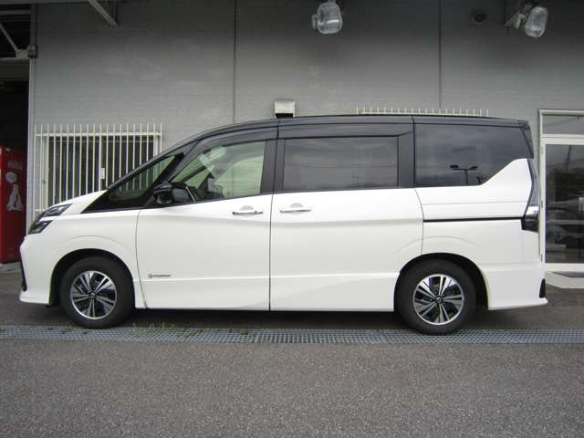 セレナ1.2 e-POWER ハイウェイスターV