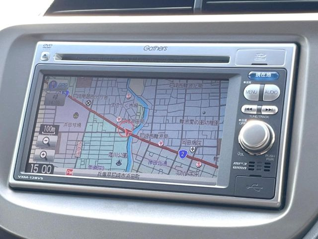 �y�����i�r�z�l�C�̏����i�r�𑕔����Ă���܂��B�i�r�̎g���₷���͂������A�I�[�f�B�I�@�\���[��!�L�����v�◷�s�͂������A�ʋ΂┃�����ȂǕ��i�̃h���C�u���y�����Ȃ�͂���