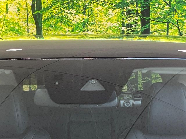 �y�X�}�[�g�V�e�B�u���[�L�T�|�[�g�z�ᑬ���s���ɑO���̎ԗ�����F�����A�Փ˂������Ȏ��͌x��ƃu���[�L�ŏՓˉ���Ɣ�Q�y�����A�V�X�g�B�����S�Ƀh���C�u�����y���݂��������܂��B