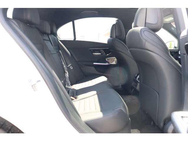 CクラスC200 ラグジュアリー(ISG)