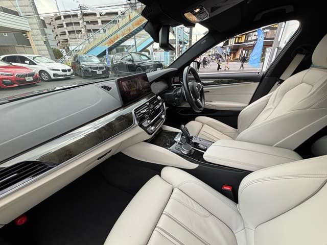 5シリーズツーリング523d xドライブ Mスポーツ 4WD