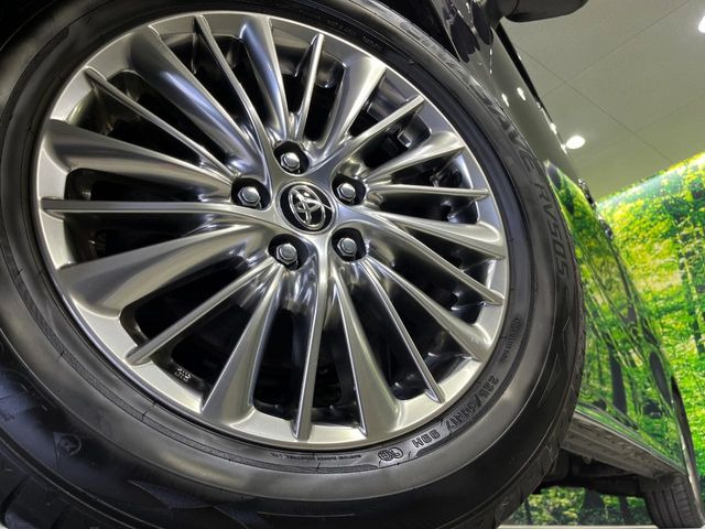 �y����17�C���`�A���~�z�C�[���z�O�ςɃ}�b�`���������A���~�z�C�[���𑕒����Ă���܂��B�e��ЊO�A���~�z�C�[����A�X�^�b�h���X�^�C�����戵�����Ă���܂��B���񂲑��k����������