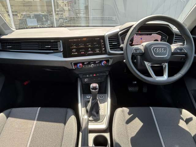 A1スポーツバック25 TFSI アドバンスド